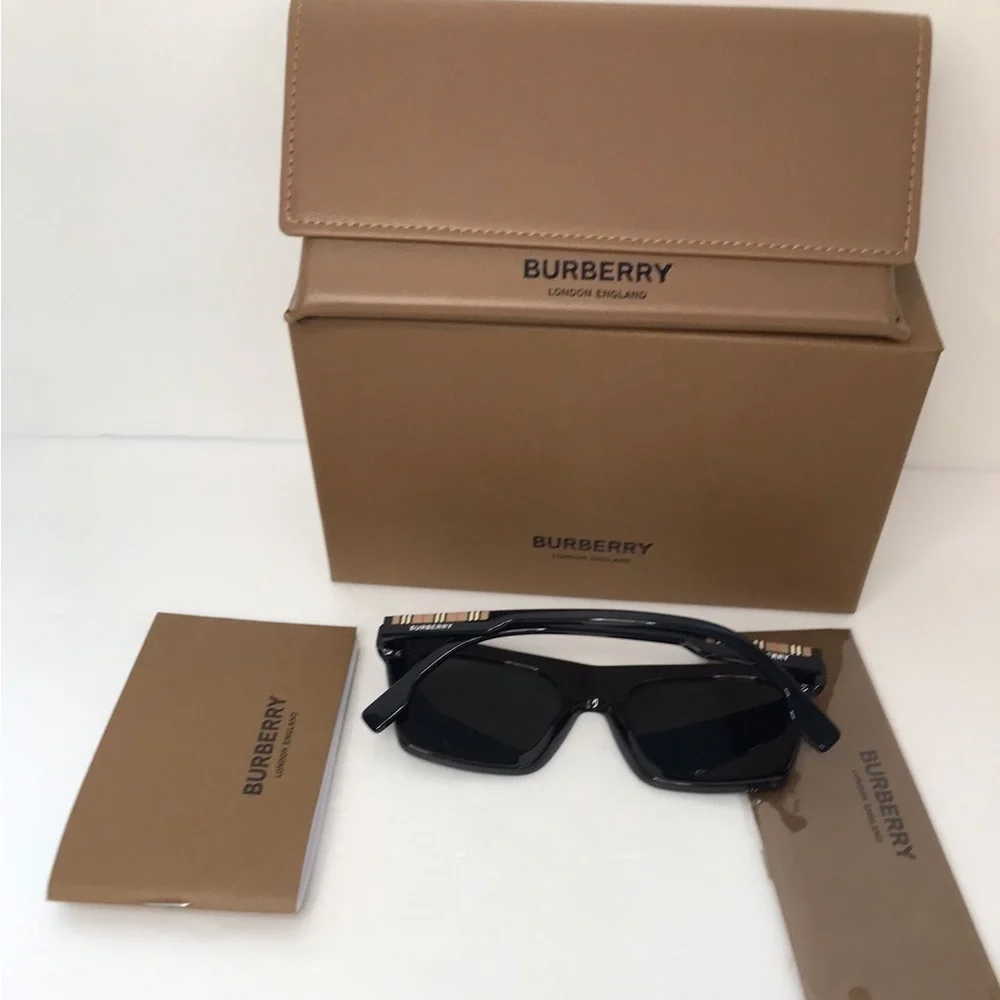 Burberry Camron Grey Rectangular Men's Sunglasses BE4318 300187 51.